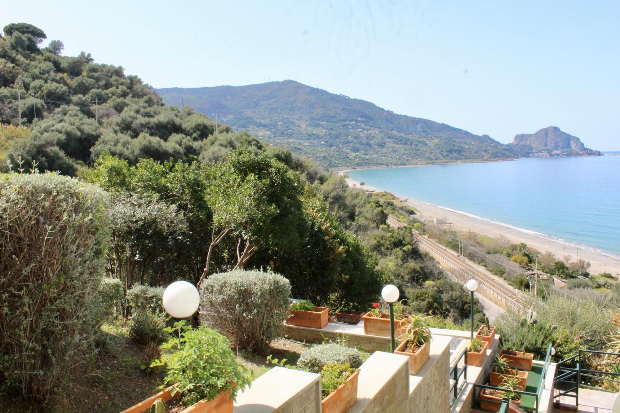 Yoursea Home Sant'Ambrogio  Bagian luar foto