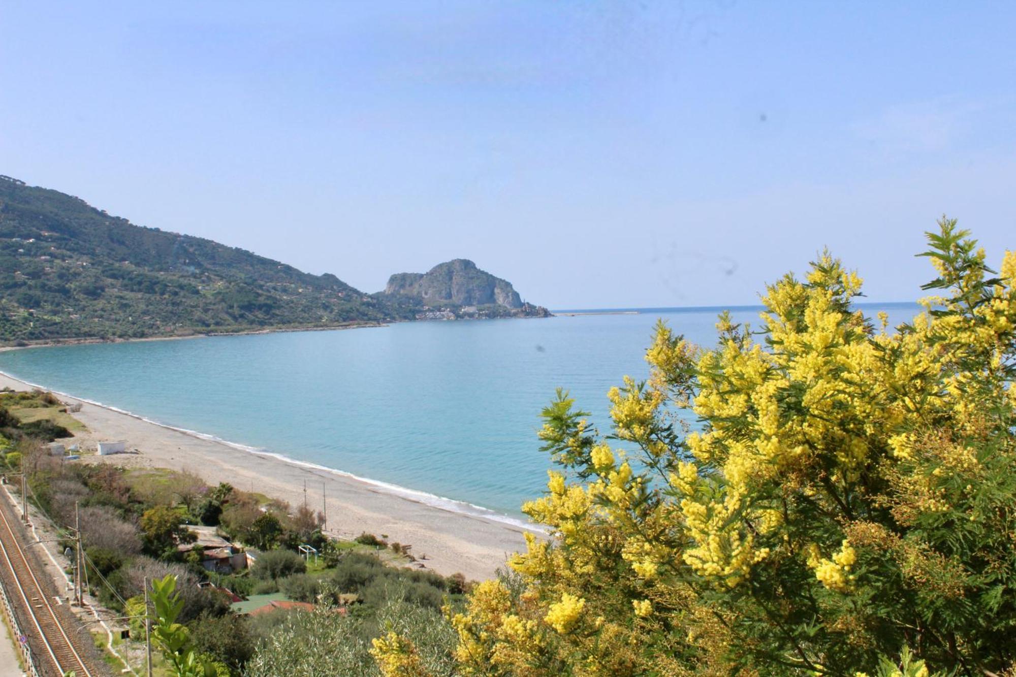 Yoursea Home Sant'Ambrogio  Bagian luar foto